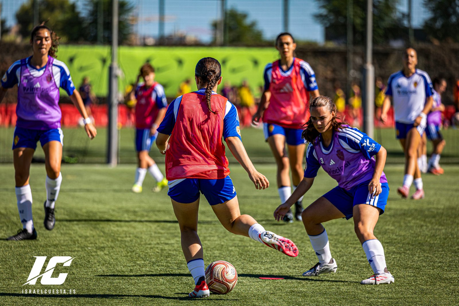 FC Barcelona contra Real Zaragoza Femenino en la Ciudad Deportiva Joan Gamper
